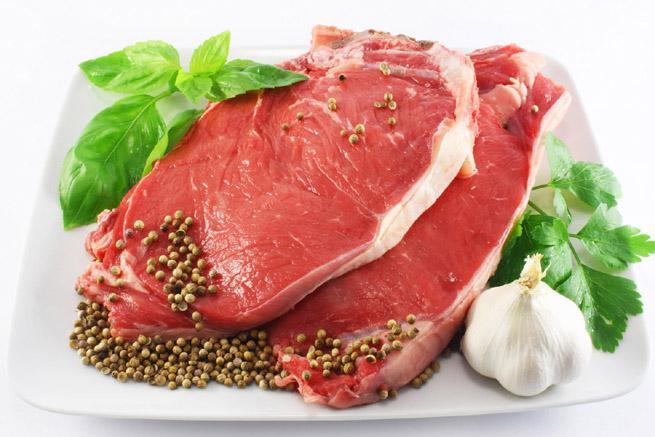 Мясо - один из основных продуктов палео диеты