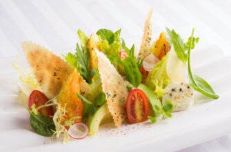 Рецепт выходного дня: салат с креветками и моцареллой, который подают в отеле Metropole Monte-Carlo