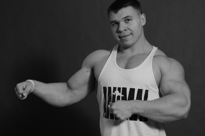 Долгушин Дмитрий, дипломированный специалист по спортивной диетологии и нутрициологии, КМС по бодибилдингу